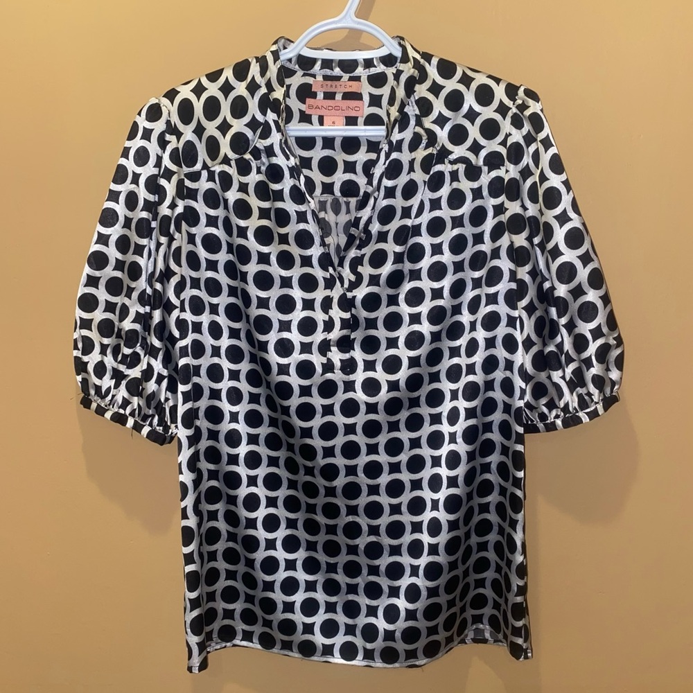BANDOLINO Geometric Circle Design Black White Silk Blouse Top Shirt